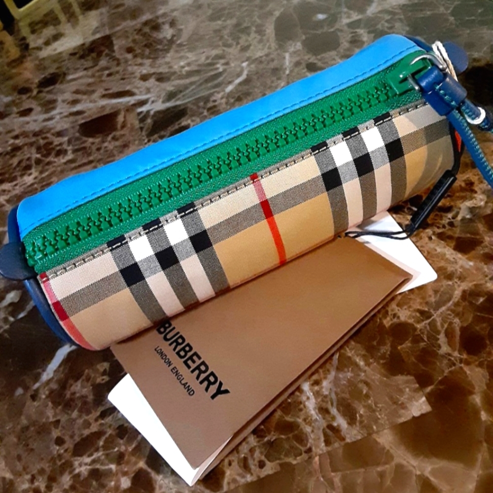 Burberry wallet clutch authentic